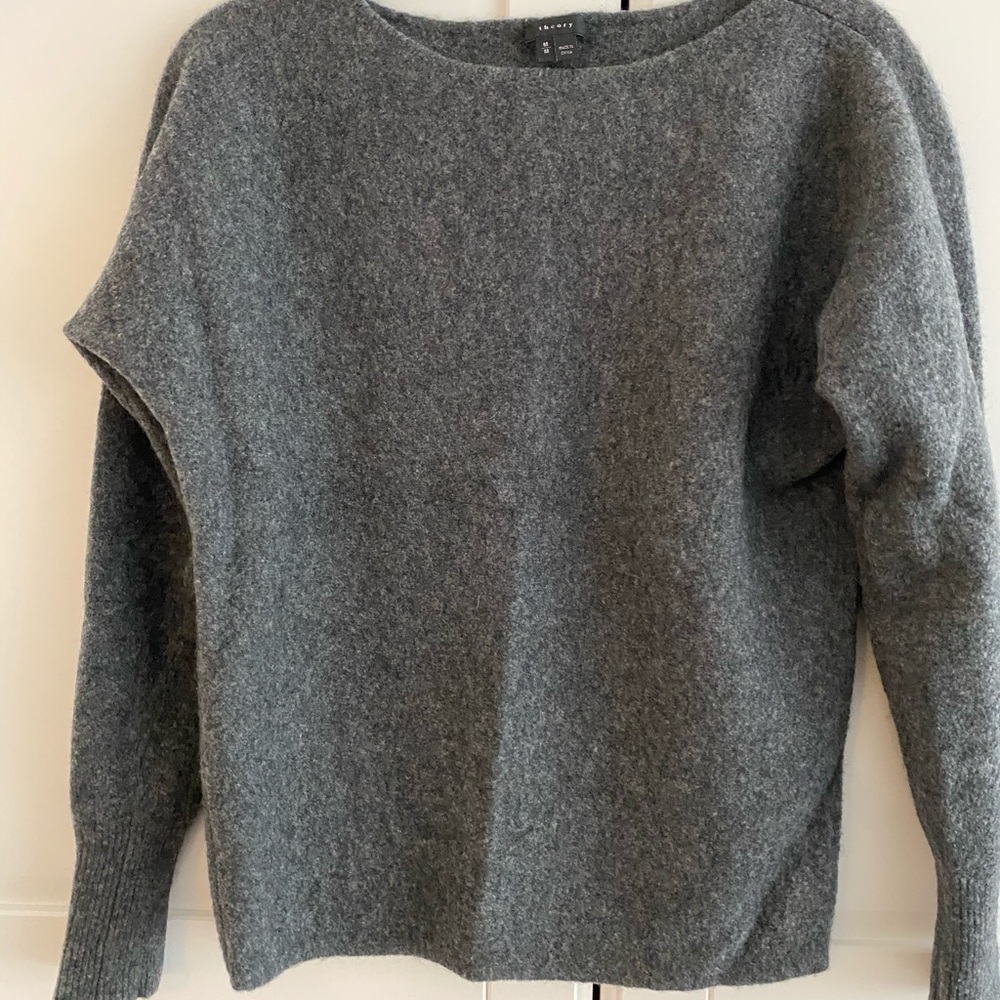 Theory sweater